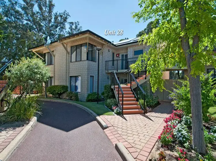 28/21 Oakmont Avenue, Meadow Springs WA 6210