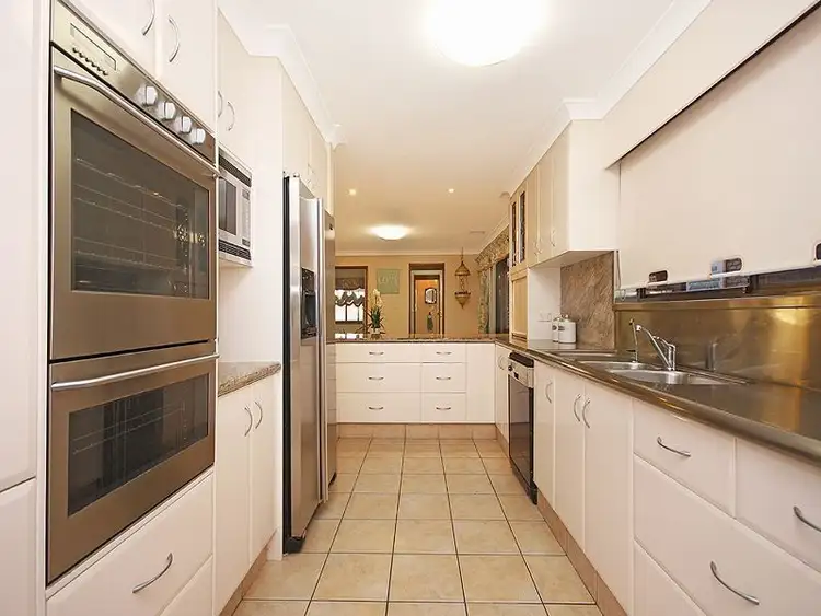 Fifth view of Homely house listing, 32 Grosmont ST, Carindale QLD 4152