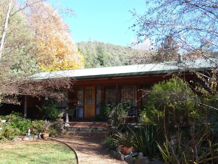 50 Great Alpine Road, Harrietville VIC 3741