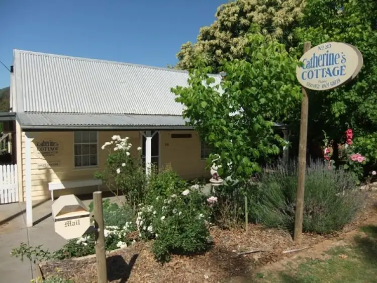 33 Coronation Ave, Bright VIC 3741