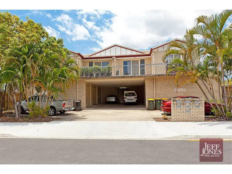 2/19 Edith Street, Greenslopes QLD 4120