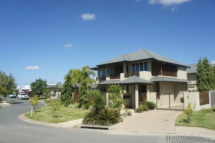 1/110 HARBOUR DRIVE, Trinity Park QLD 4879