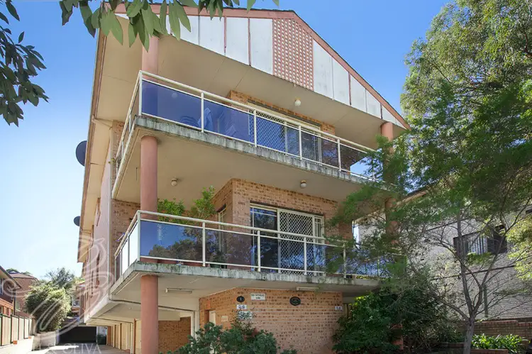 2/1 Queensborough Road, Croydon Park NSW 2133