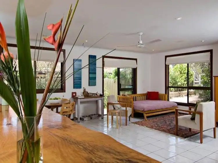 18 Armstrong Street, Suffolk Park NSW 2481