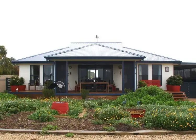 9 Lake Road, Milang SA 5256