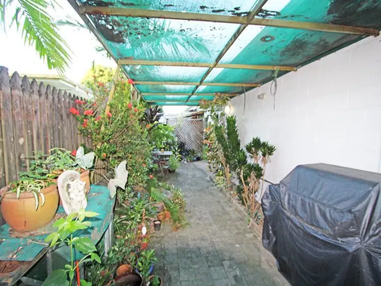 Sixth view of Homely unit listing, 4/8-10 Mt Peter Road, Edmonton QLD 4869