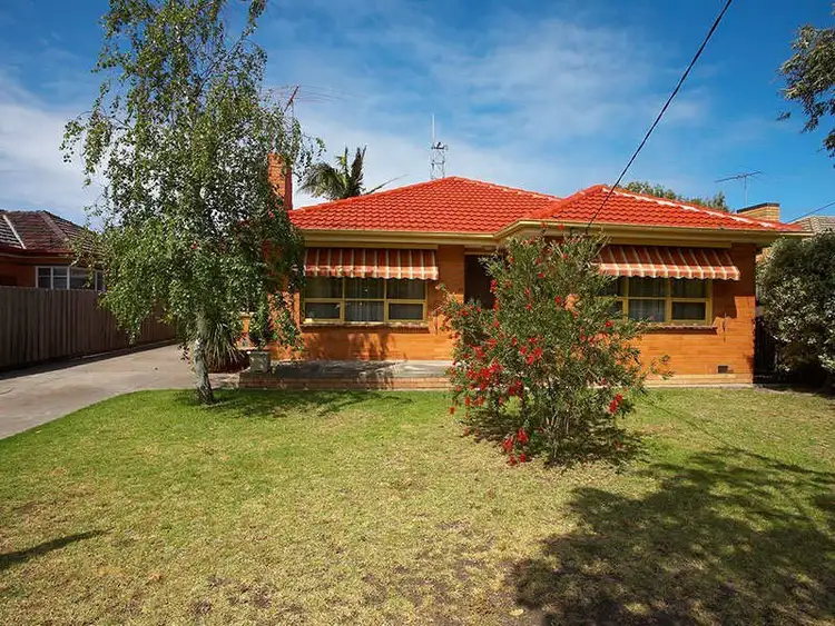 8 Cowra Street, Altona VIC 3018