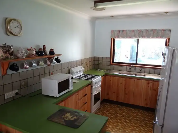 Third view of Homely house listing, 3 Chandler Court, Porepunkah VIC 3740