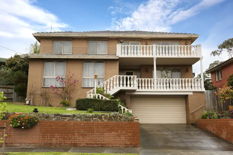 4 St Andrews Crescent, Bulleen VIC 3105