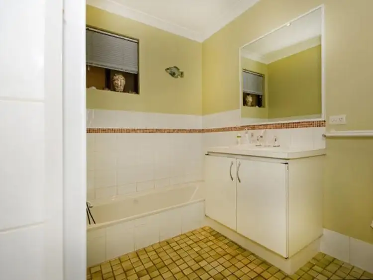 Seventh view of Homely semi-detached listing, 9 Arthur Court, Carine WA 6020