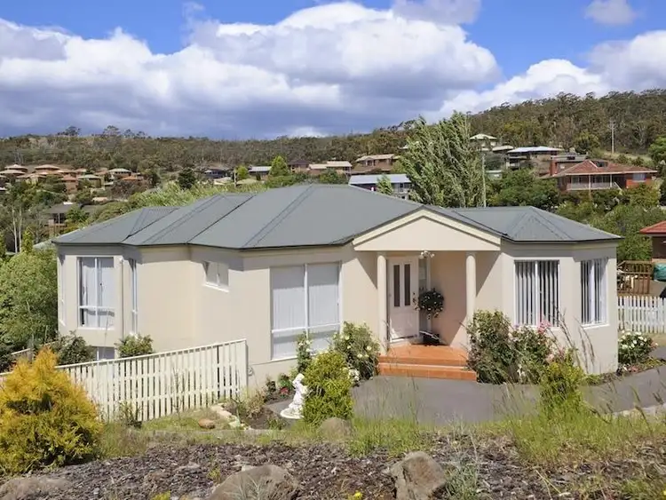 71 Ruth Drive, Lenah Valley TAS 7008
