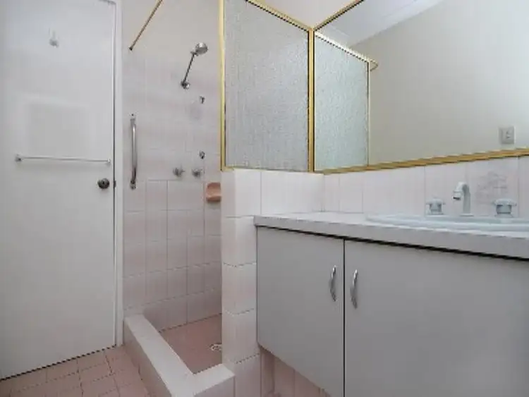 Fifth view of Homely villa listing, 9/39 Hillwood Avenue, Warwick WA 6024