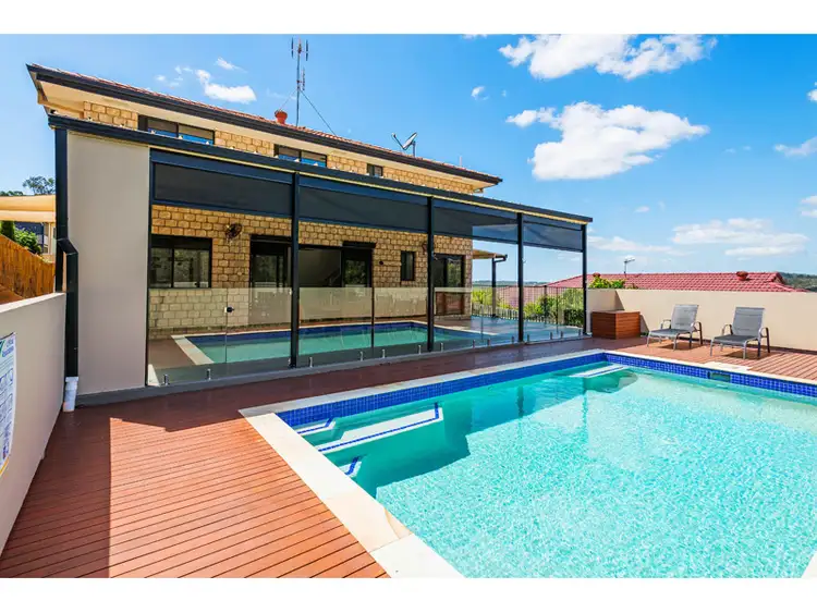 22 Pago Terrace, Pacific Pines QLD 4211