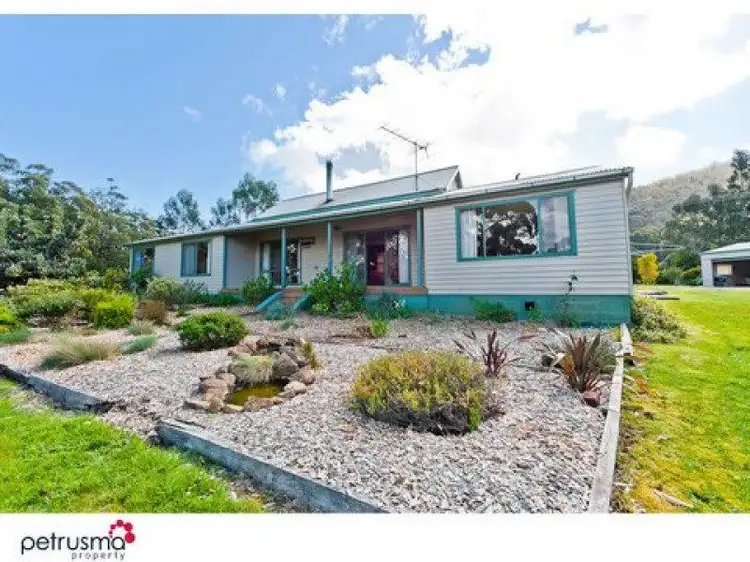514 Cygnet Coast Road, Petcheys Bay TAS 7109