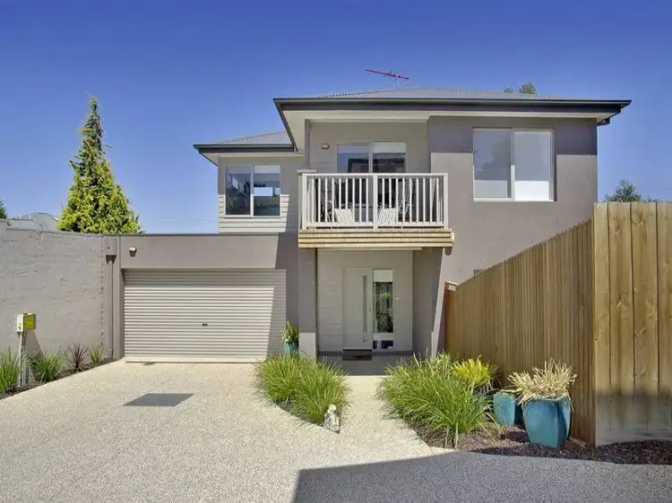 2/75 Clarke Street, Newtown VIC 3220