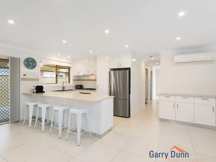 124b Renton Ave, Moorebank NSW 2170