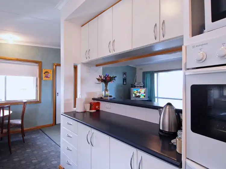 Fifth view of Homely house listing, 211 Roslyn Avenue, Blackmans Bay TAS 7052