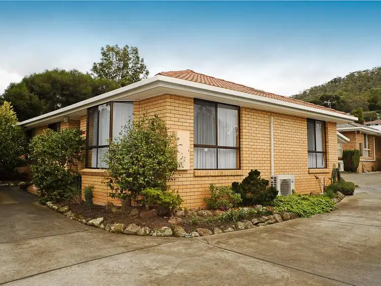 2/28 Talune Street, Lindisfarne TAS 7015