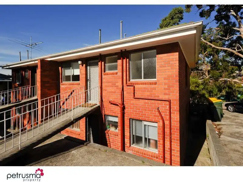 Main view of Homely unit listing, 1/10 Wallace Avenue, Lenah Valley TAS 7008