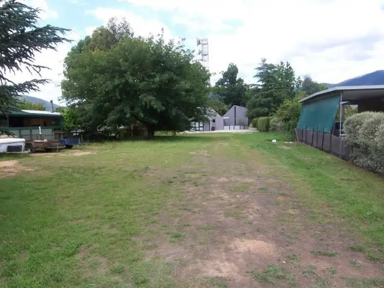 12 Alpine View, Bright VIC 3741