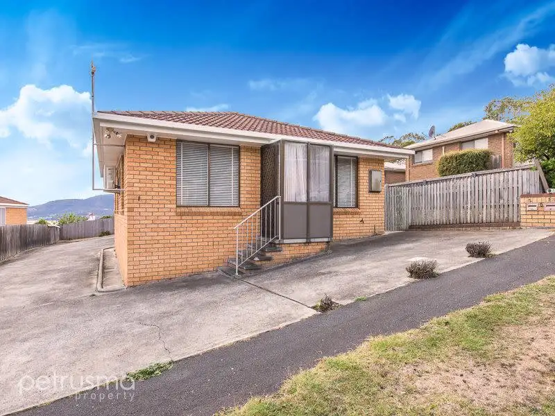 Main view of Homely unit listing, 1/13 Longley Court, Glenorchy TAS 7010