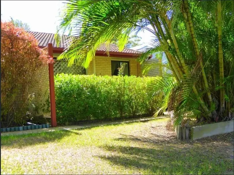 2/11 View Street, Woody Point QLD 4019