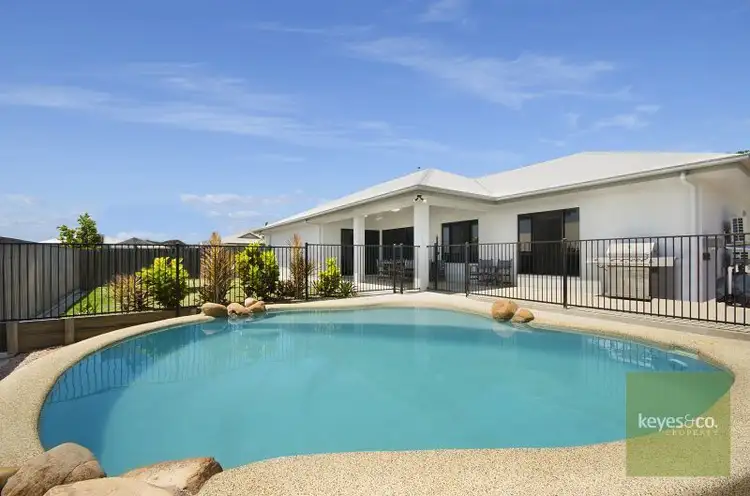 19 Rattray Street, Bushland Beach QLD 4818