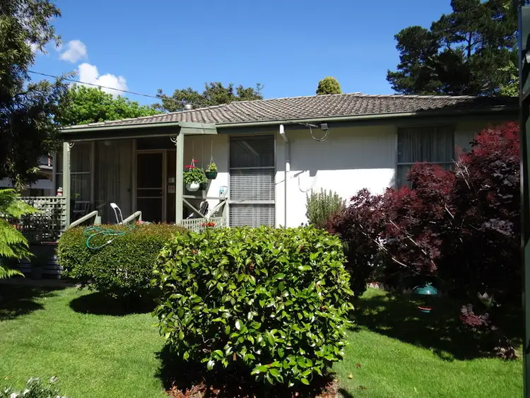 1 Thompson Street, Bright VIC 3741
