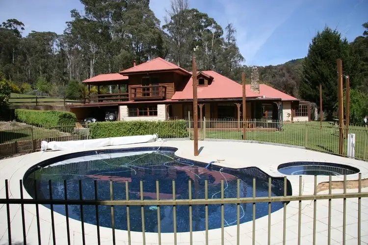90 Mill Road, Harrietville VIC 3741