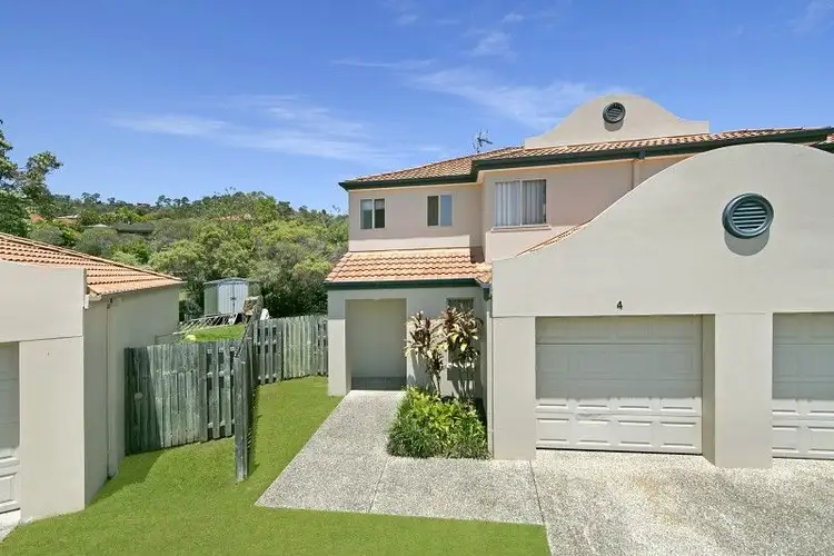 4/1 STUDIO DR, Pacific Pines QLD 4211