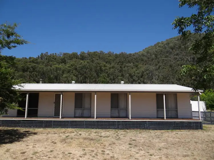 454 Great Alpine Road, Bright VIC 3741