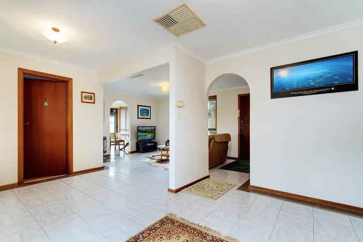 11 Cornwall Court, Woodcroft SA 5162