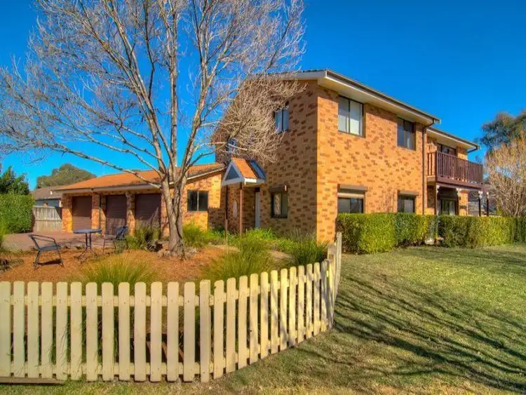 25 Battlement Crescent, Castle Hill NSW 2154