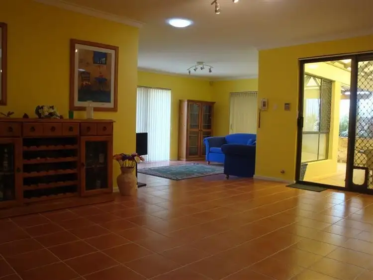 Sixth view of Homely house listing, 8 Kyle Court, Hamersley WA 6022