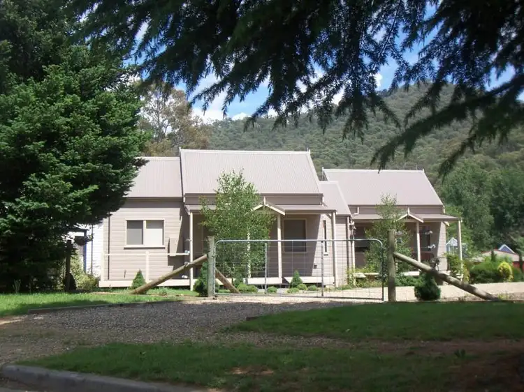 242 Great Alpine Road, Harrietville VIC 3741