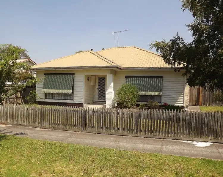 93 Hennessey Street, Moe VIC 3825