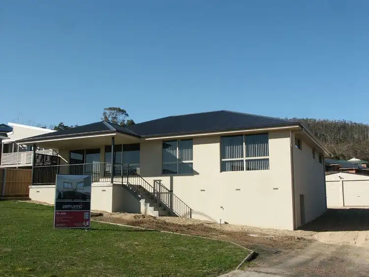 6 Erica Place, Oakdowns TAS 7019