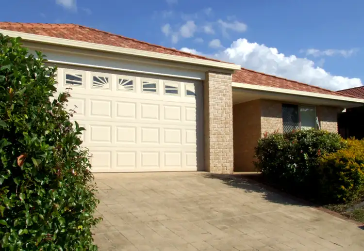 8 Fanning Court, Pacific Pines QLD 4211