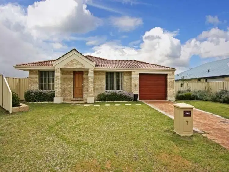 7 Prince Regent Boulevard, Gosnells WA 6110