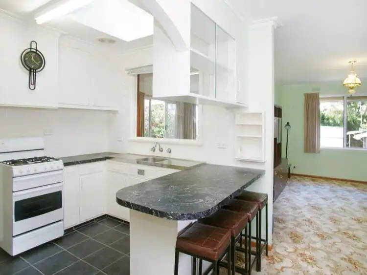 Fourth view of Homely house listing, 10 Araluen Parade, Belmont VIC 3216