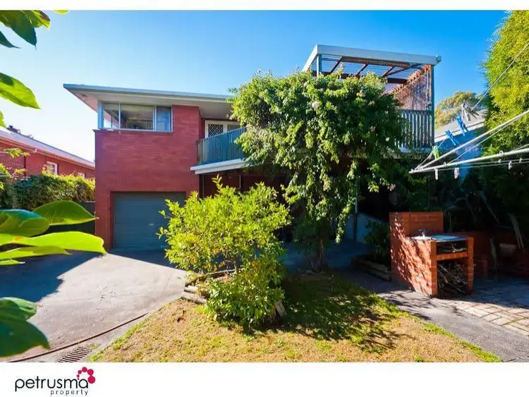 19 Newlands Ave, Lenah Valley TAS 7008