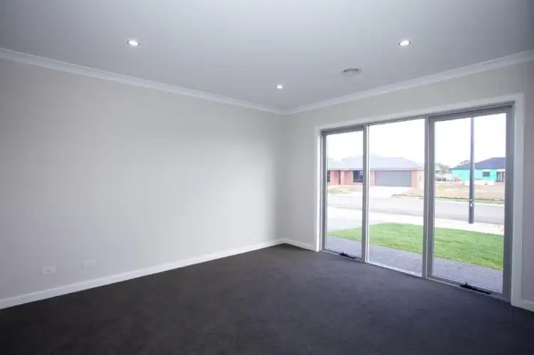 Sixth view of Homely house listing, 8 Rissmann Drive, Horsham VIC 3400