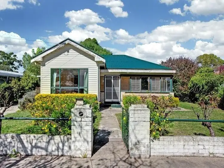 24 SNODGRASS STREET, Broadford VIC 3658