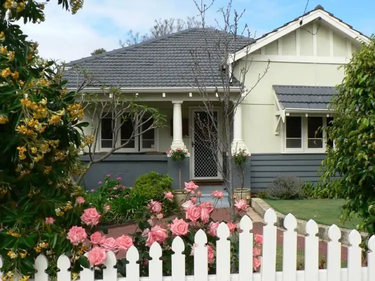 23 Nelson Street, Inglewood WA 6052