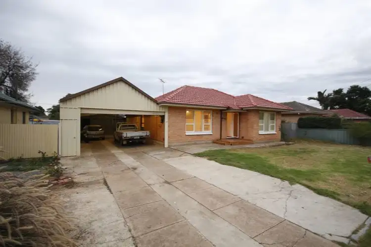 12 Deane st, Salisbury North SA 5108