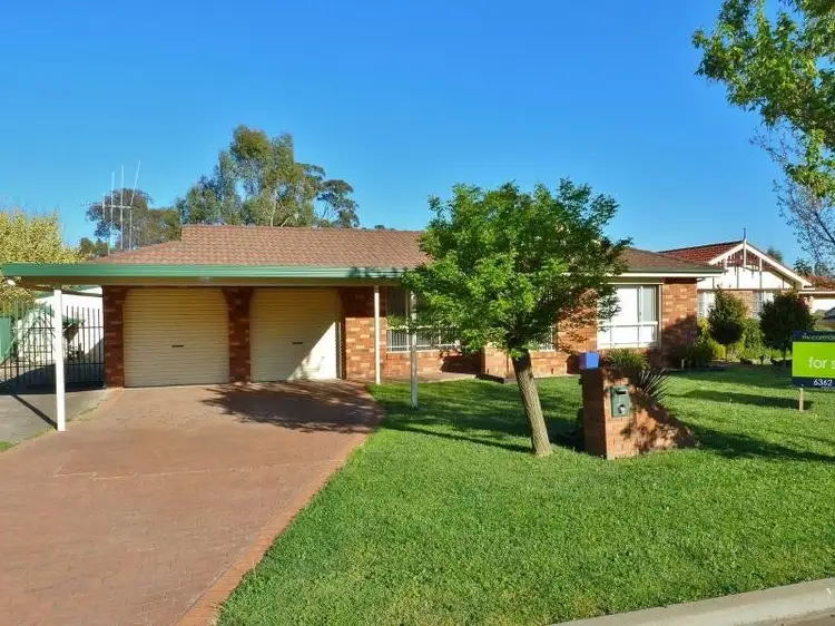 62 Turner Crescent, Orange NSW 2800