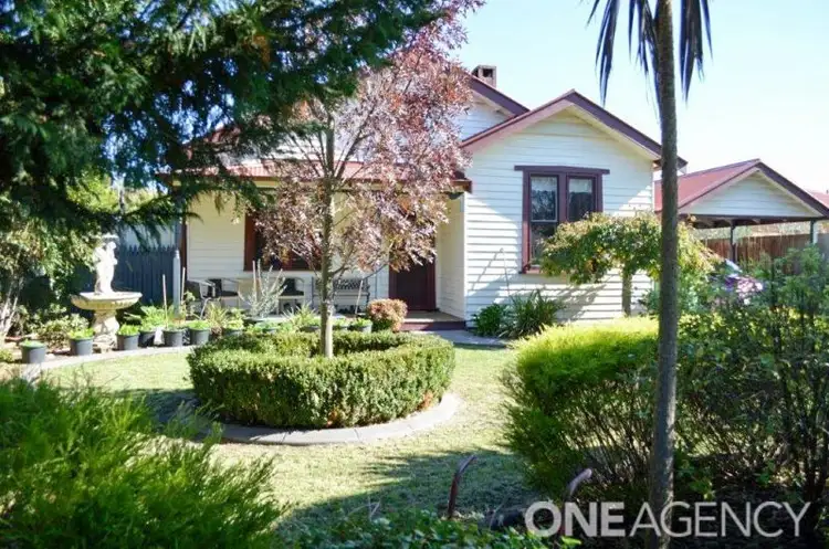 6 Alexandra Avenue, Koo Wee Rup VIC 3981