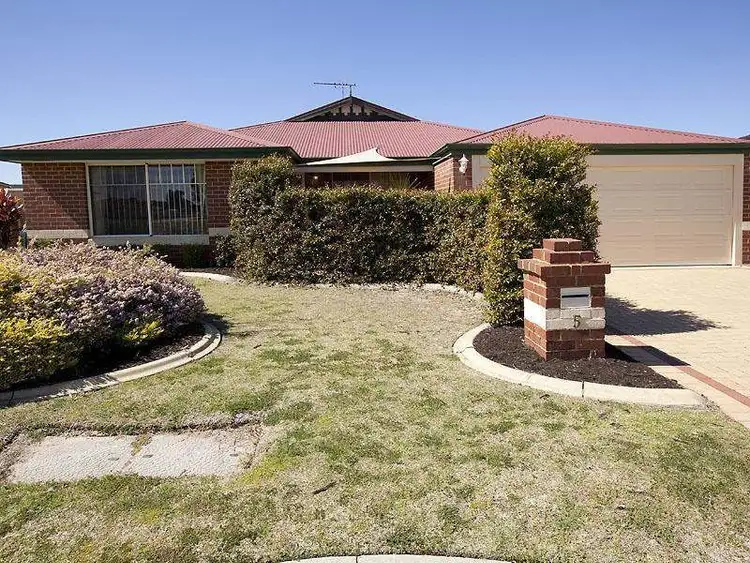 5 Fortescue Bend, Gosnells WA 6110