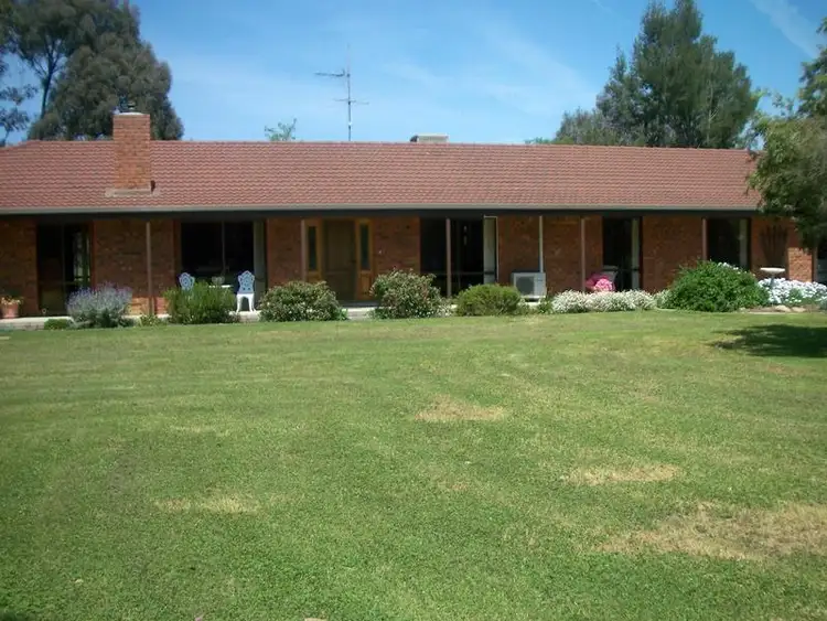 31 Smith St, Oxley VIC 3678