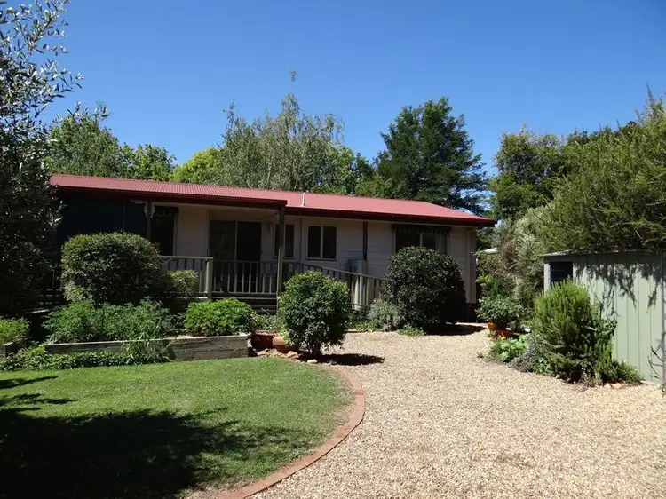 118 Station Street, Porepunkah VIC 3740